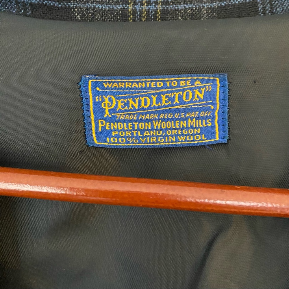 Pendleton VTG Shirt Jacket Button Up 100% Virgin Wool Men Blue Plaid L READ - Picture 2 of 6